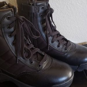 Size 9w original SWAT side zip safety toe boots